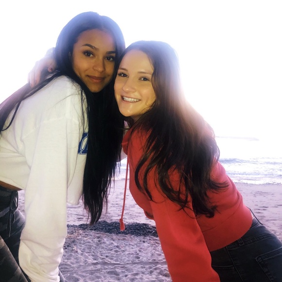 Meet your Posher, Madison - Picture 2 of 7